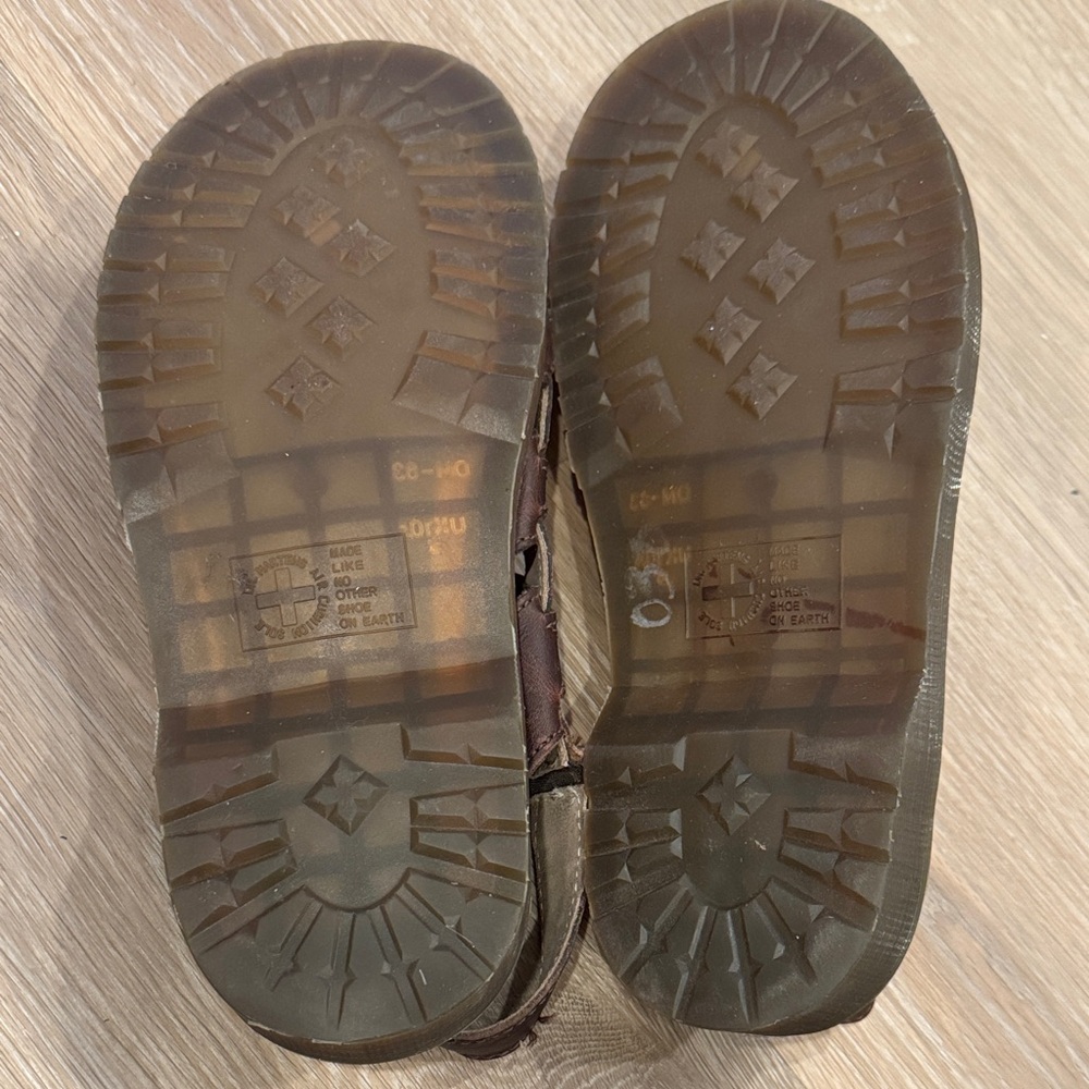Dr. Martens Vintage Fisherman Sandals - Picture 5 of 10